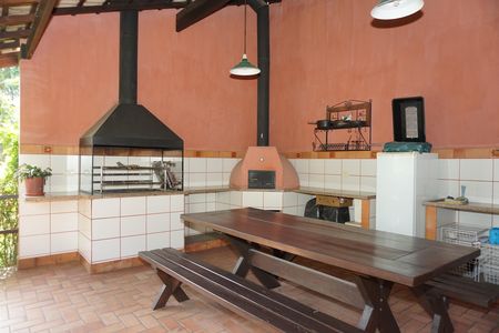 Casa de condomínio para alugar com 300m², 4 quartos e 2 vagasChurrasqueira