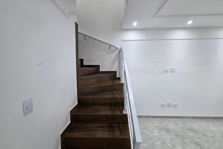 Sala de casa de condomínio para alugar com 2 quartos, 56m² em Sítio do Campo, Praia Grande
