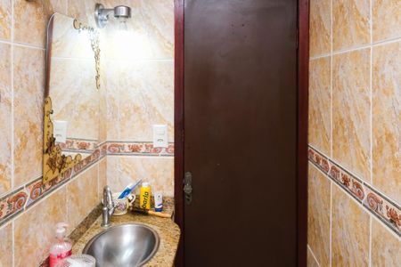 Banheiro de casa para alugar com 2 quartos, 100m² em Centro, Mesquita