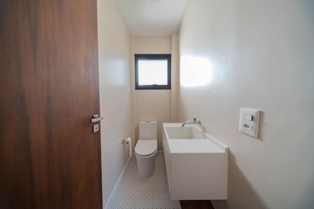 Lavabo de casa à venda com 3 quartos, 162m² em Vila Madalena, São Paulo