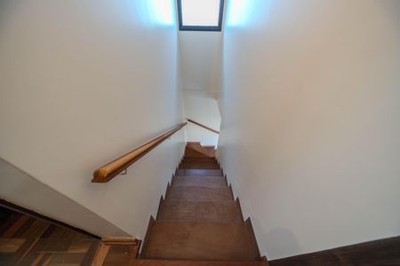 Escada de casa à venda com 3 quartos, 162m² em Vila Madalena, São Paulo