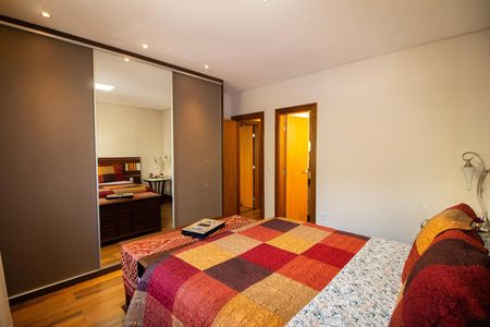 Apartamento à venda com 149m², 3 quartos e 1 vaga Apartamento à venda com 149m², 3 quartos e 1 vagaQuarto 02 - Suite
