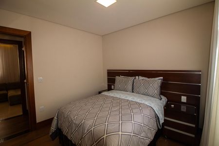 Apartamento à venda com 149m², 3 quartos e 1 vaga Apartamento à venda com 149m², 3 quartos e 1 vagaQuarto 01