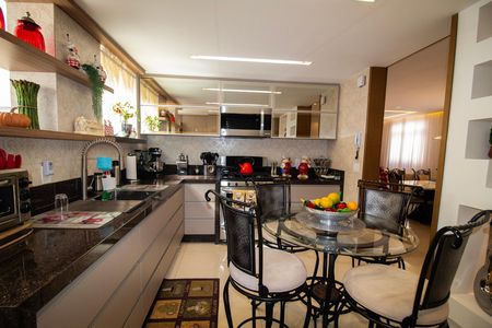Apartamento à venda com 149m², 3 quartos e 1 vaga Apartamento à venda com 149m², 3 quartos e 1 vagaCozinha