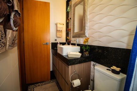 Apartamento à venda com 149m², 3 quartos e 1 vaga Apartamento à venda com 149m², 3 quartos e 1 vagaBanheiro da suite