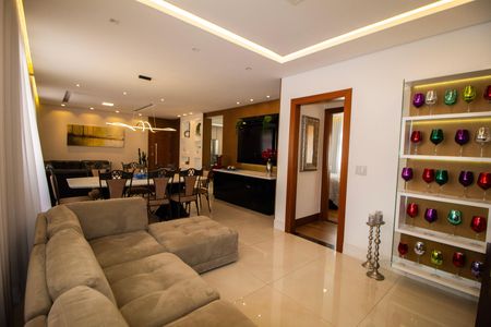 Apartamento à venda com 149m², 3 quartos e 1 vaga Apartamento à venda com 149m², 3 quartos e 1 vagaSala