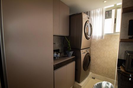 Apartamento à venda com 149m², 3 quartos e 1 vaga Apartamento à venda com 149m², 3 quartos e 1 vagaCozinha e Área de Serviço