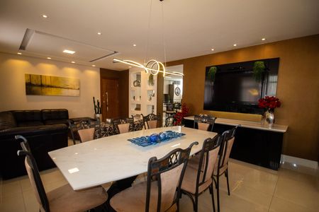 Apartamento à venda com 149m², 3 quartos e 1 vaga Apartamento à venda com 149m², 3 quartos e 1 vagaSala