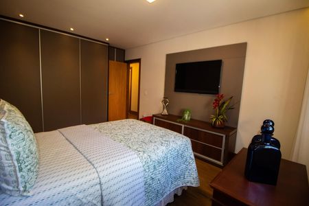Apartamento à venda com 149m², 3 quartos e 1 vaga Apartamento à venda com 149m², 3 quartos e 1 vagaQuarto 03