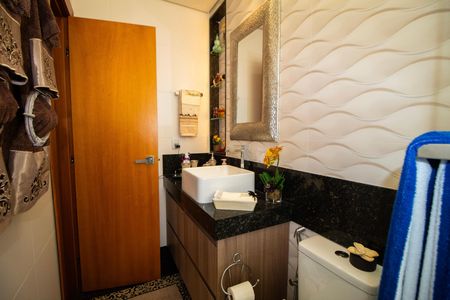 Apartamento à venda com 149m², 3 quartos e 1 vaga Apartamento à venda com 149m², 3 quartos e 1 vagaBanheiro da suite