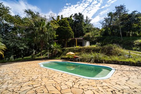 Casa para alugar com 200m², 1 quarto e 5 vagas Casa para alugar com 200m², 1 quarto e 5 vagasPiscina