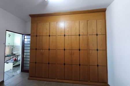 Casa para alugar com 120m², 2 quartos e 3 vagas Casa para alugar com 120m², 2 quartos e 3 vagasQuarto 1
