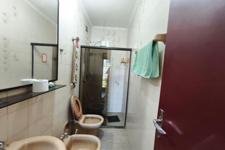 Casa para alugar com 120m², 2 quartos e 3 vagas Casa para alugar com 120m², 2 quartos e 3 vagasBanheiro