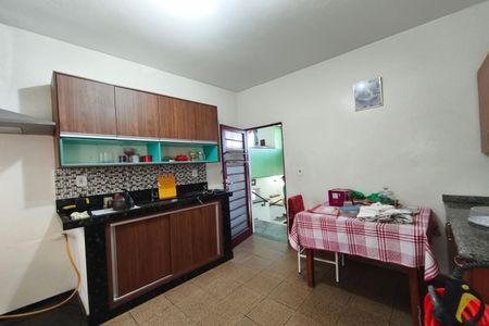 Casa para alugar com 120m², 2 quartos e 3 vagas Casa para alugar com 120m², 2 quartos e 3 vagasCozinha
