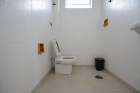 BANHEIRO (CASA 2) de casa à venda com 4 quartos, 250m² em Jardim Joao Xxiii, São Paulo