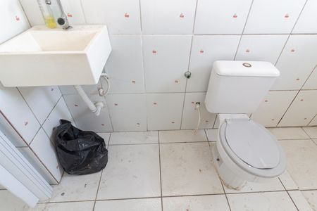 Banheiro de casa para alugar com 1 quarto, 44m² em Jardim Casa Pintada, São Paulo