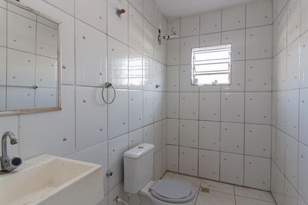 Banheiro de casa para alugar com 1 quarto, 44m² em Jardim Casa Pintada, São Paulo