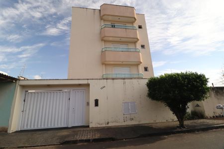 Fachada de apartamento para alugar com 3 quartos, 90m² em Tibery, Uberlândia