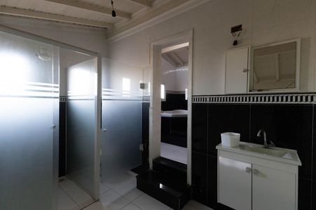 Banheiro da Suíte de casa à venda com 2 quartos, 142m² em Jardim Guanca, São Paulo