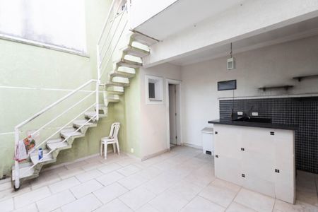 Quintal de casa à venda com 2 quartos, 142m² em Jardim Guanca, São Paulo