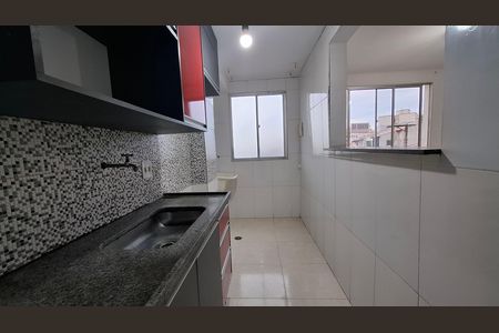 Cozinha de apartamento à venda com 2 quartos, 50m² em Parque São Vicente, Santo André