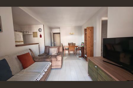 Sala de apartamento para alugar com 2 quartos, 70m² em Recreio dos Bandeirantes, Rio de Janeiro