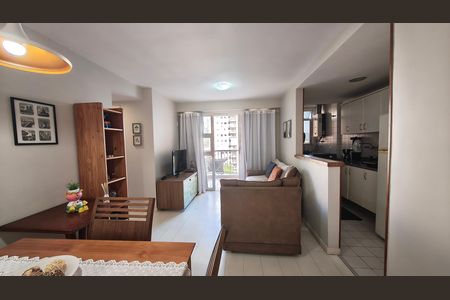 Sala de apartamento para alugar com 2 quartos, 70m² em Recreio dos Bandeirantes, Rio de Janeiro
