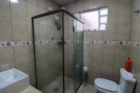 Banheiro Casa 2 de casa à venda com 7 quartos, 250m² em Jardim Ivana, São Paulo