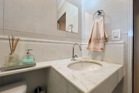 Banheiro social de casa à venda com 3 quartos, 292m² em Vale Verde, Valinhos