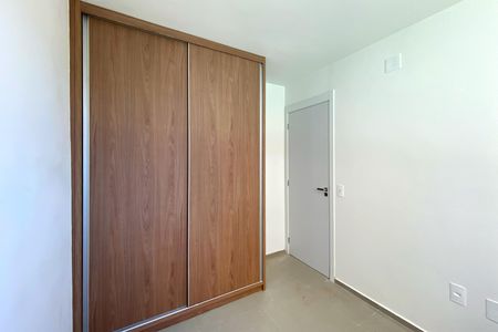 Quarto 2 de apartamento para alugar com 2 quartos, 52m² em Estoril, Belo Horizonte