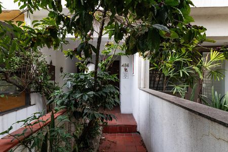 Entrada de casa para alugar com 2 quartos, 95m² em Perdizes, São Paulo
