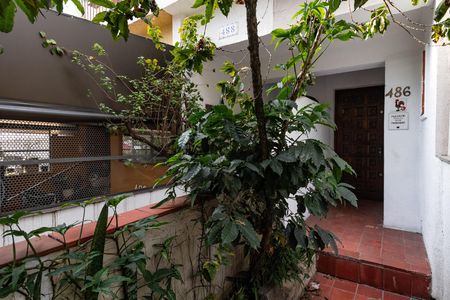 Entrada de casa para alugar com 2 quartos, 95m² em Perdizes, São Paulo