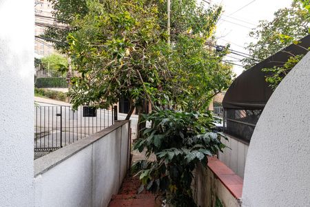 Entrada de casa para alugar com 2 quartos, 95m² em Perdizes, São Paulo
