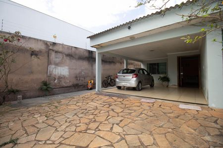 Garagem de casa à venda com 3 quartos, 360m² em Setor Habitacional Vicente Pires, Brasília