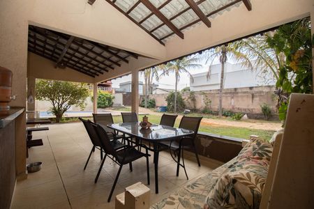 Churrasqueira de casa à venda com 3 quartos, 360m² em Setor Habitacional Vicente Pires, Brasília