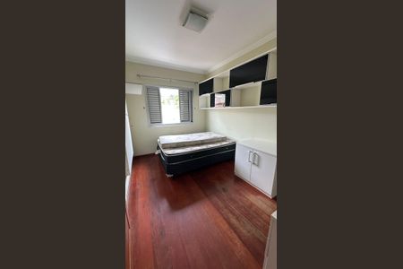 Quarto de casa de condomínio para alugar com 3 quartos, 280m² em Parque Santana, Mogi das Cruzes