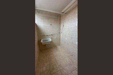Área de serviço de casa de condomínio para alugar com 3 quartos, 280m² em Parque Santana, Mogi das Cruzes