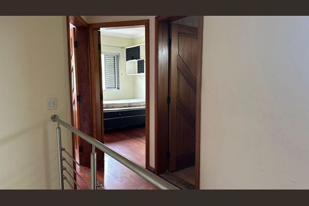 Casa de condomínio para alugar com 280m², 3 quartos e 4 vagas Casa de condomínio para alugar com 280m², 3 quartos e 4 vagasCorredor