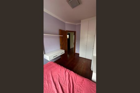Casa de condomínio para alugar com 280m², 3 quartos e 4 vagas Casa de condomínio para alugar com 280m², 3 quartos e 4 vagasQuarto