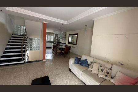Sala de casa de condomínio para alugar com 3 quartos, 280m² em Parque Santana, Mogi das Cruzes