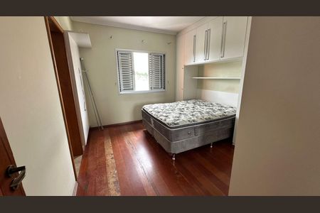 Quarto de casa de condomínio para alugar com 3 quartos, 280m² em Parque Santana, Mogi das Cruzes