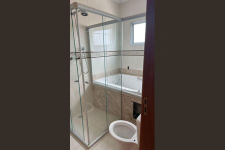 Banheiro de casa de condomínio para alugar com 3 quartos, 280m² em Parque Santana, Mogi das Cruzes