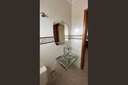 Casa de condomínio para alugar com 280m², 3 quartos e 4 vagas Casa de condomínio para alugar com 280m², 3 quartos e 4 vagasBanheiro
