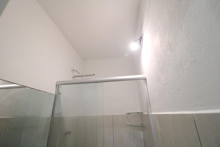 Banheiro de casa para alugar com 1 quarto, 50m² em Cidade Ademar, São Paulo