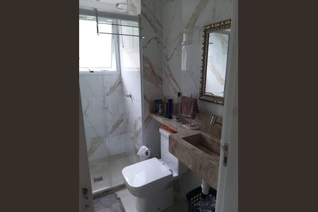 Banheiro de apartamento para alugar com 2 quartos, 60m² em Jardim Barro Branco, Cotia