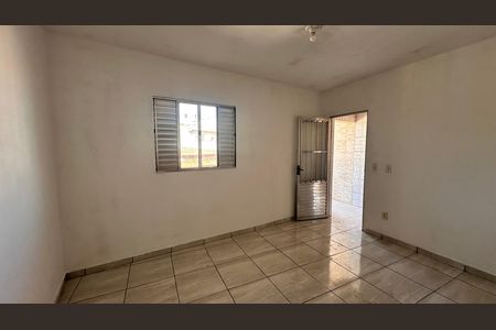 Casa para alugar com 1 quarto, 25m² em Cidade Ipava, São Paulo