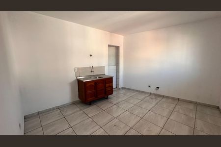 Casa para alugar com 1 quarto, 25m² em Cidade Ipava, São Paulo