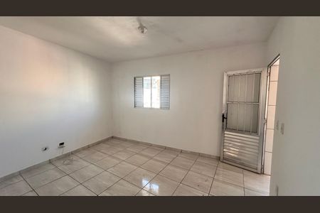 Casa para alugar com 1 quarto, 25m² em Cidade Ipava, São Paulo