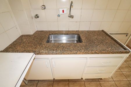 Apartamento à venda com 100m², 2 quartos e 1 vaga Apartamento à venda com 100m², 2 quartos e 1 vagaCozinha e Área de Serviço