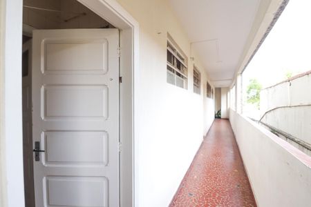 Apartamento à venda com 100m², 2 quartos e 1 vaga Apartamento à venda com 100m², 2 quartos e 1 vagaCozinha e Área de Serviço